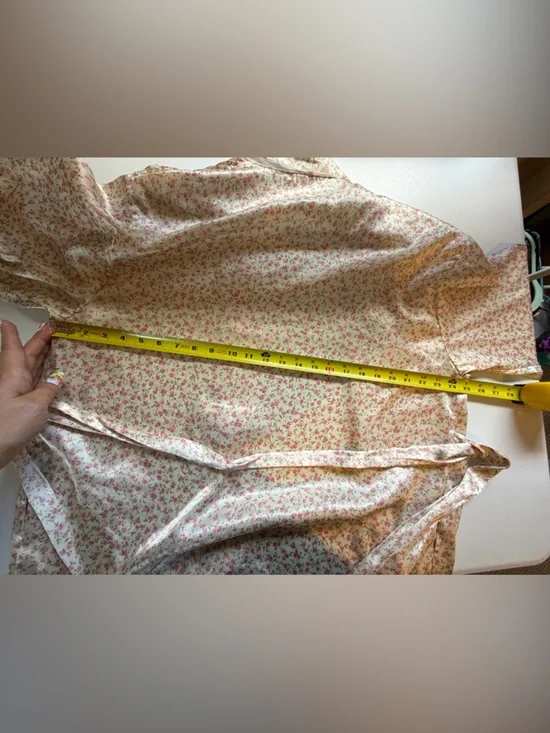 Vintage Cream Pink Rose Satin Kimono Robe Floral Cottagecore Romantic sz medium - Picture 11 of 11